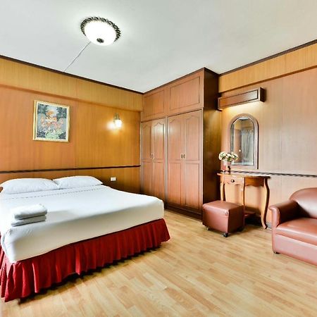 Nice Palace Hotel Bangkok Esterno foto