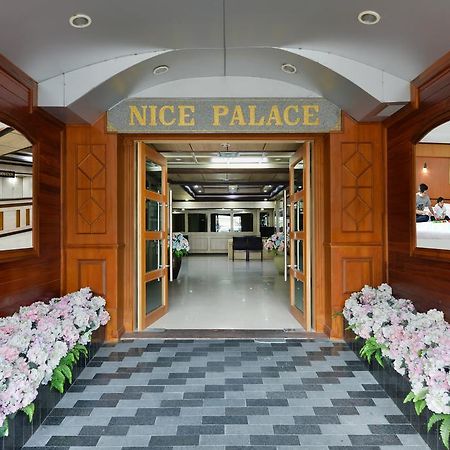 Nice Palace Hotel Bangkok Esterno foto