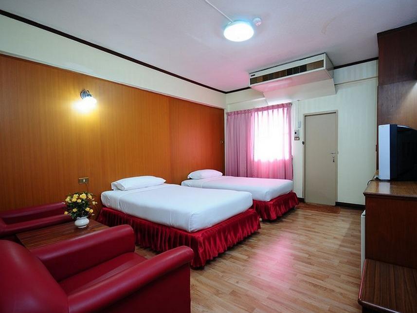 Nice Palace Hotel Bangkok Esterno foto
