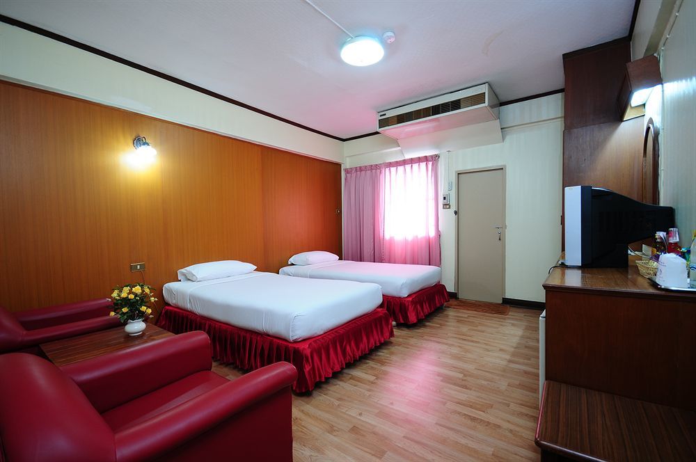 Nice Palace Hotel Bangkok Esterno foto